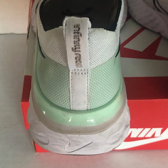 Woman's Nike React Infiniti Flyknit Running Shoes size 8 1/2 - Picture 6 of 8